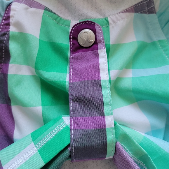 Lululemon Athletica Run Swiftly Shorty Jacket - Size 4 - Purple Electric Plaid - Picture 3 of 12